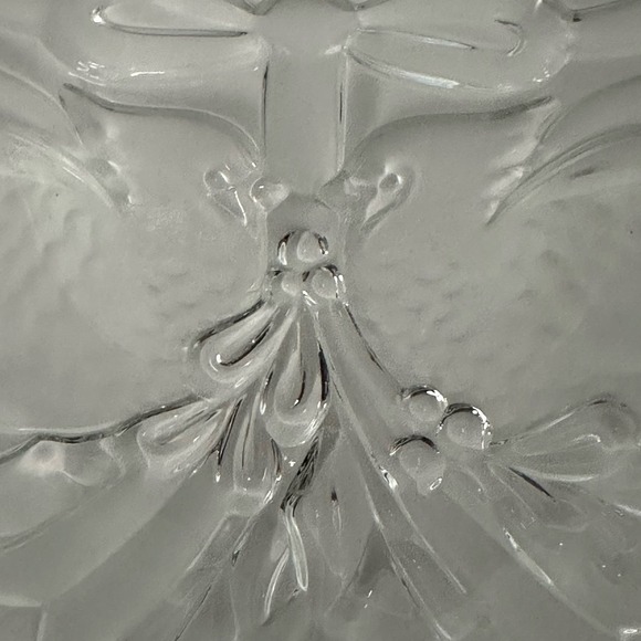 GORHAM CRYSTAL, Holiday Traditions Collection, Heart Dish Cardinal Holiday - Picture 9 of 16